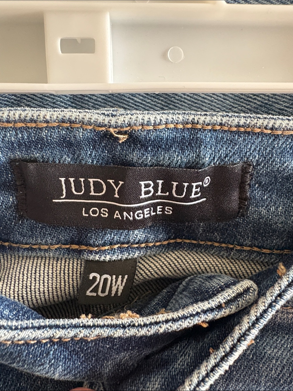 Judy Blue High Waist Queen Hearts Jeans - Picture 11 of 11